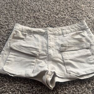 Vanilla Star Light Gray Cargo Shorts